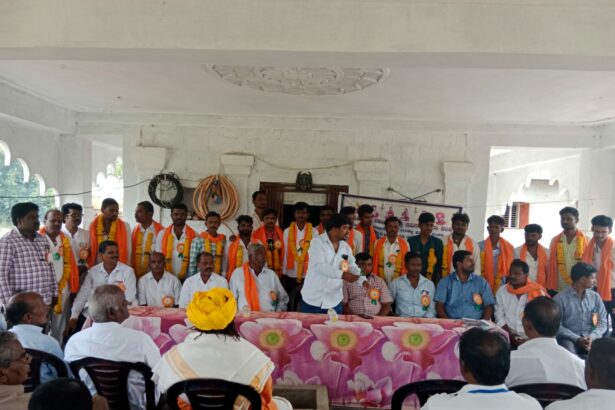 ಬೆಳಗಾವಿ ಜಿಲ್ಲಾ ಹಾಗೂ ತಾಲ್ಲೂಕು ಮಟ್ಟದ ಹಡಪದ ಸಮಾಜ ಸಂಘಟನೆಯ ಸಭೆ ಜರುಗಿತು.